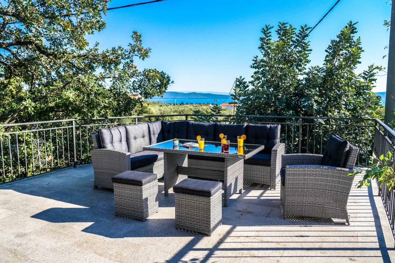 Home Away From Home With Outdoor Pool, Botanical Garden And A Beautiful Sea View Kaštela Exterior foto